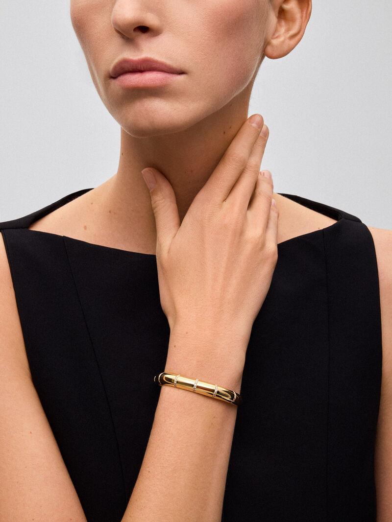 Rigid 18K Yellow Gold Bracelet with Pavé Brilliant-Cut Diamonds image number 1