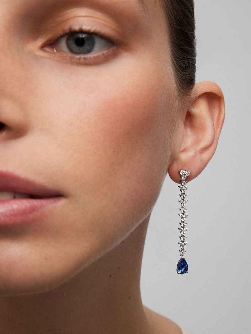 18K white gold earrings with blue zafiros in 2.63 cts and white diamonds in bright 2.12 cts image number 1