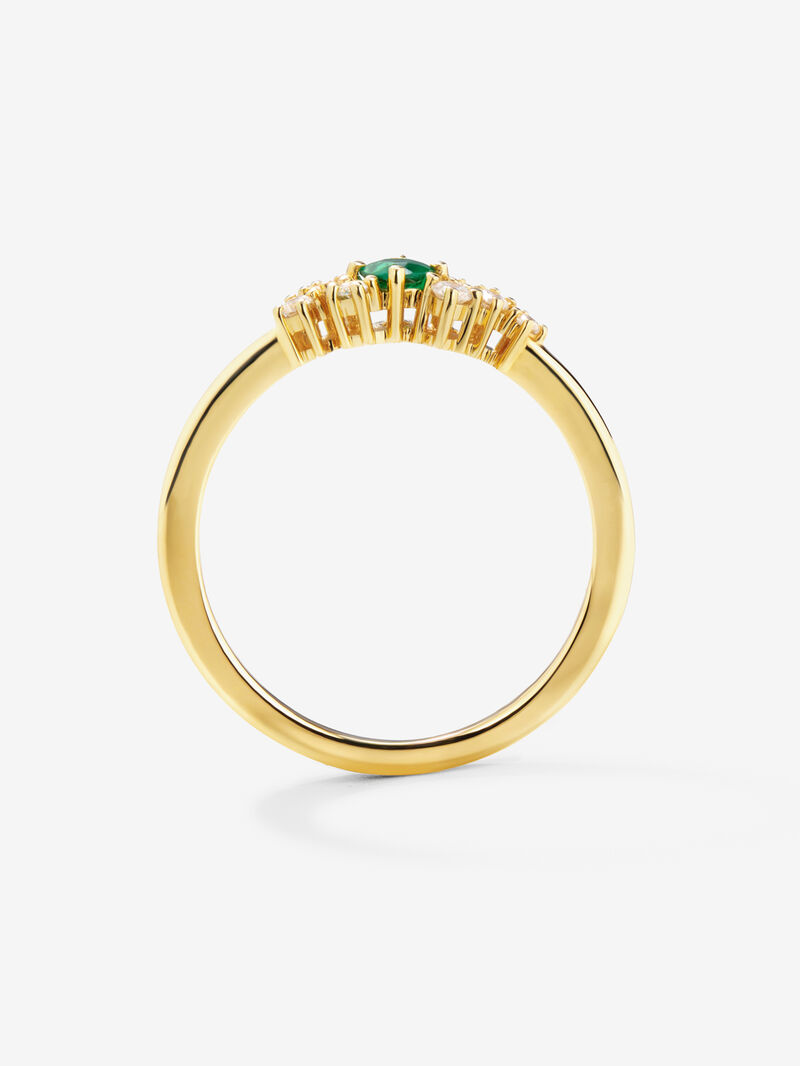 18K yellow gold ring with brilliant cut emerald of 0.1 cts and 7 brilliant cut diamonds with a total of 0.1 cts image number 2