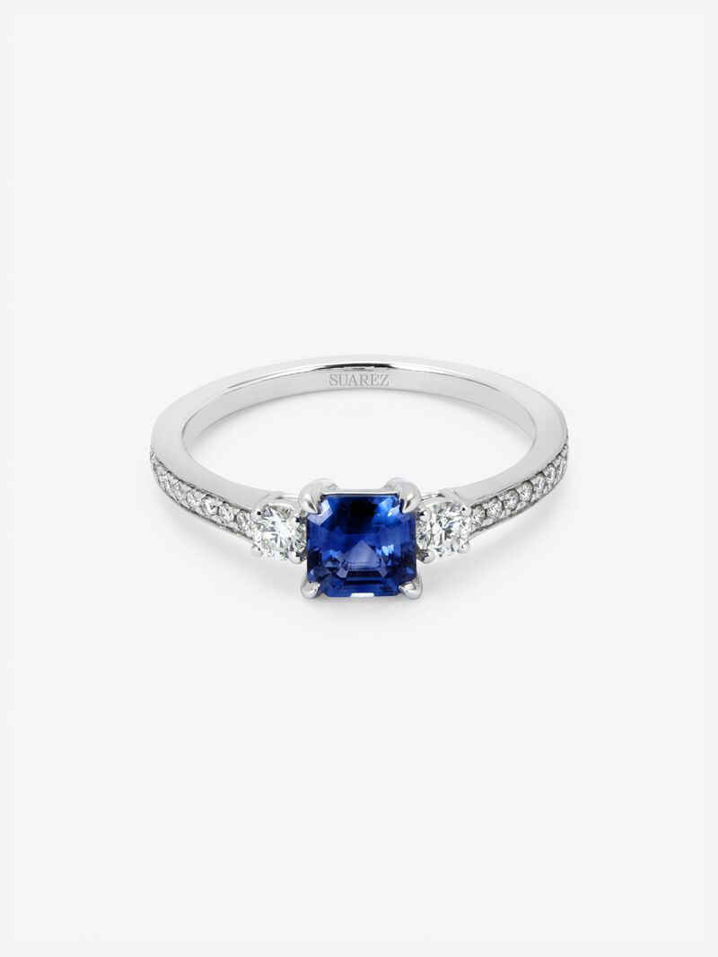 18K white gold triple ring with octagonal-cut blue sapphire of 0.7 cts and 2 brilliant-cut diamonds with a total of 0.26 cts image number 2
