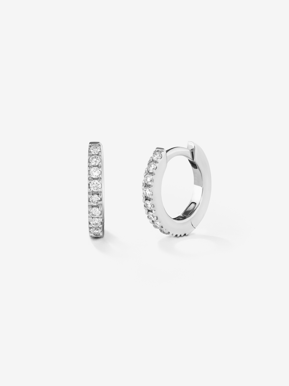 Pendientes aro individual de oro blanco de 18K con diamantes