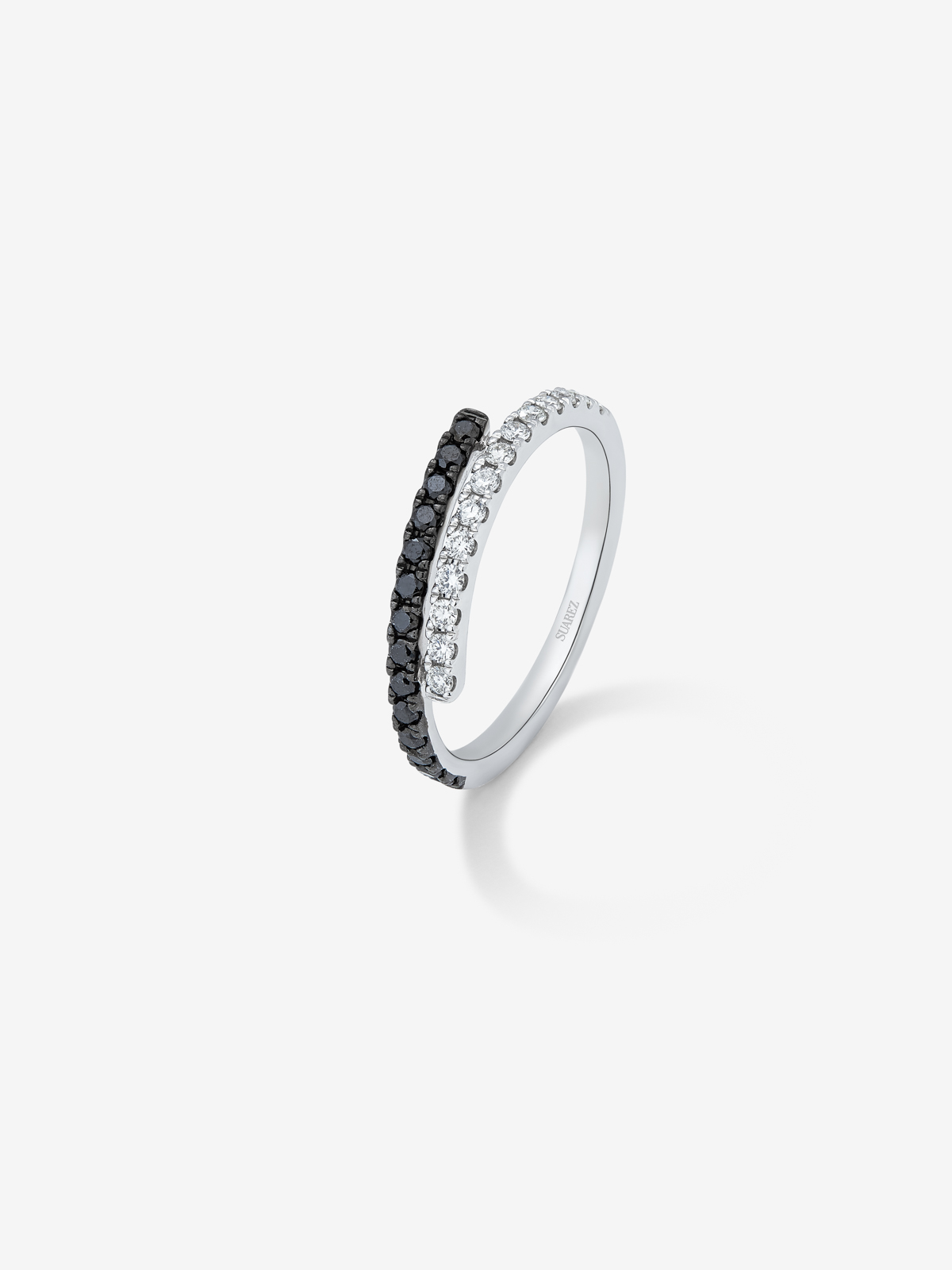 Middle ring Open White Gold 18k with white diamonds and black diamonds
