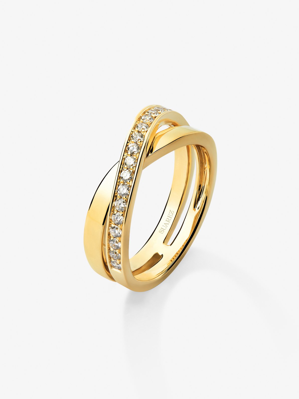 Anillo cruzado de oro amarillo de 18K con 20 diamantes en talla brillante con un total de 0,29 cts