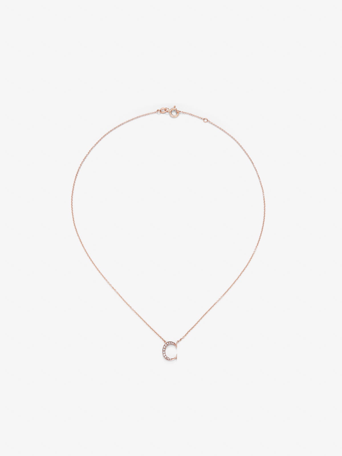 Colgante cadena con inicial de oro rosa de 18K y diamantes