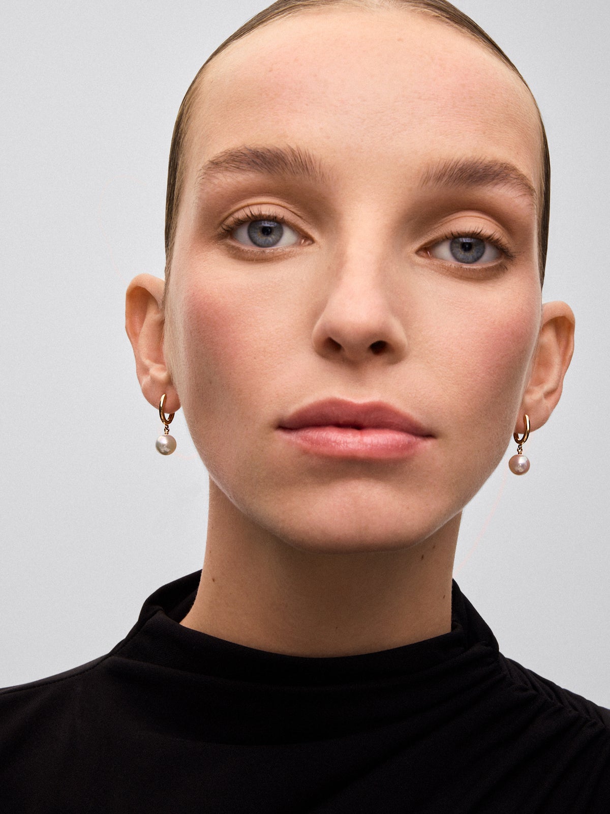 18K rose gold earrings with 2 8.5mm akoya pearls