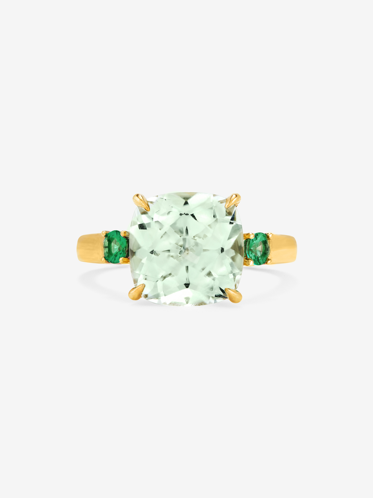 Anillo solitario de oro amarillo de 18k con amatista verde