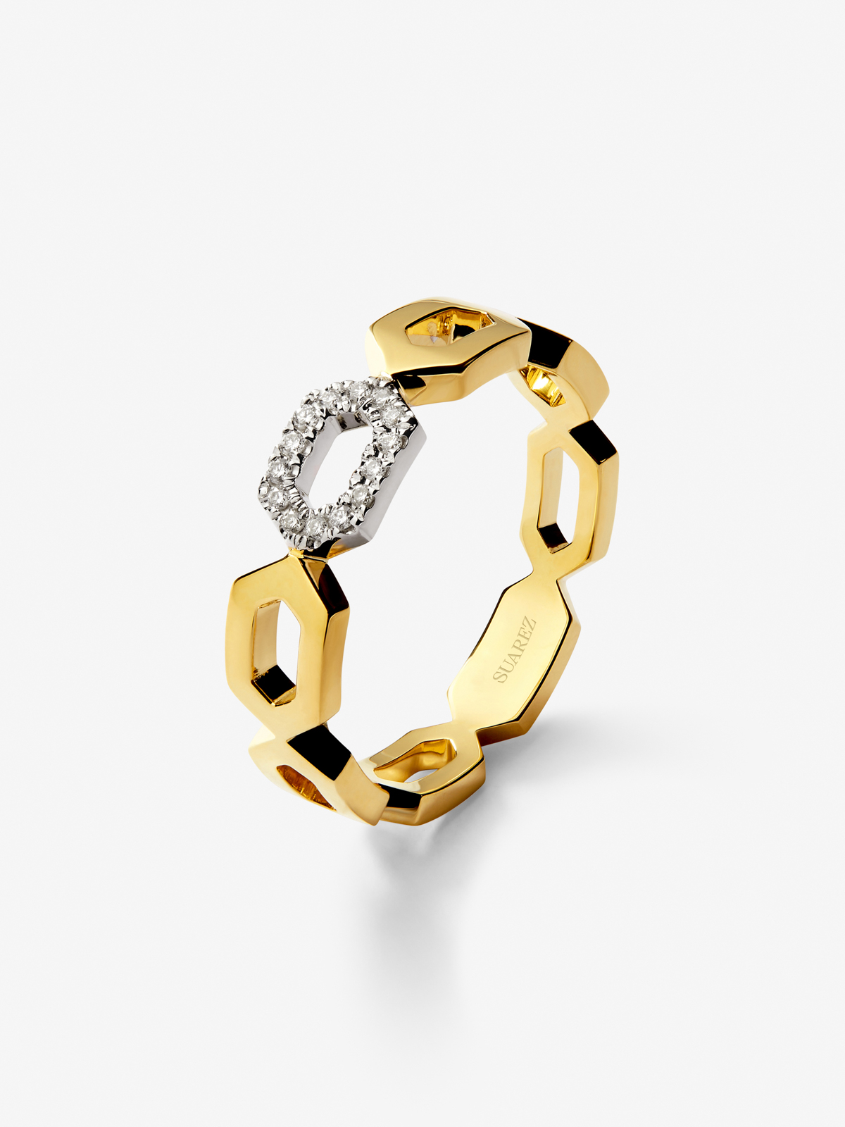 Anillo de oro amarillo de 18K con 14 diamantes en talla brillante con un total de 0,06 cts