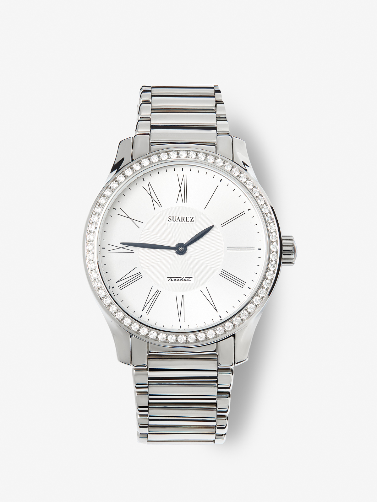 Reloj de acero inoxidable y diamantes blancos en talla brillante, con cristal de zafiro y movimiento de cuarzo