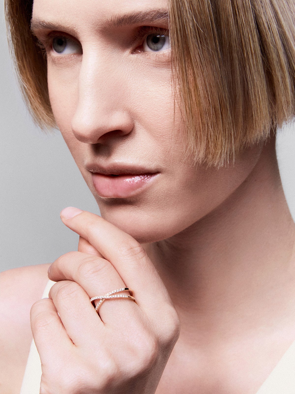 18K Rose Gold Cross Ring with Diamonds