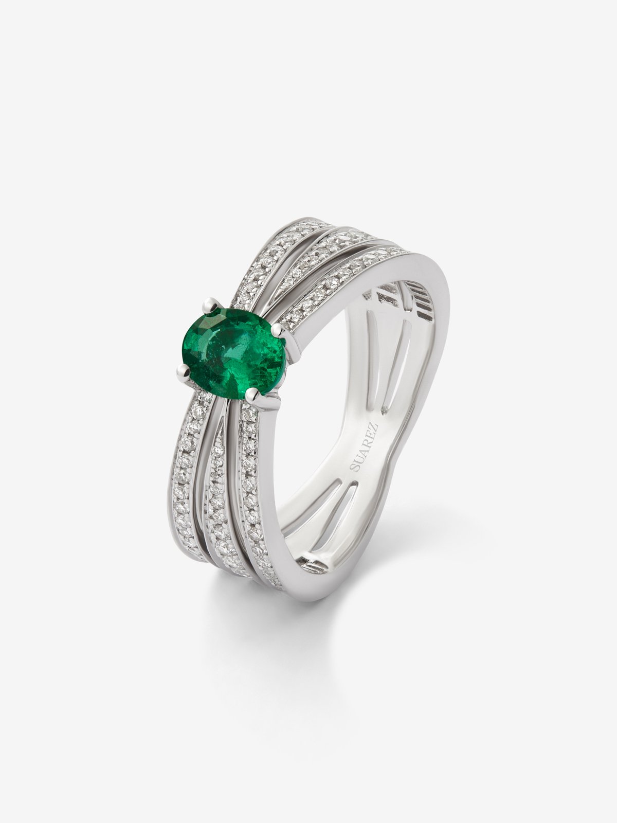 18K white gold multi-arm ring with oval-cut emerald ​​of 0.63 cts and brilliant-cut diamonds with a total of 0.43 cts