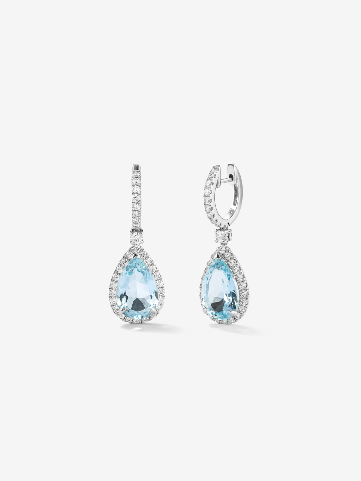 18K white gold earrings with blue aquamarines in 2.19 cts and white diamonds in bright 0.68 cts