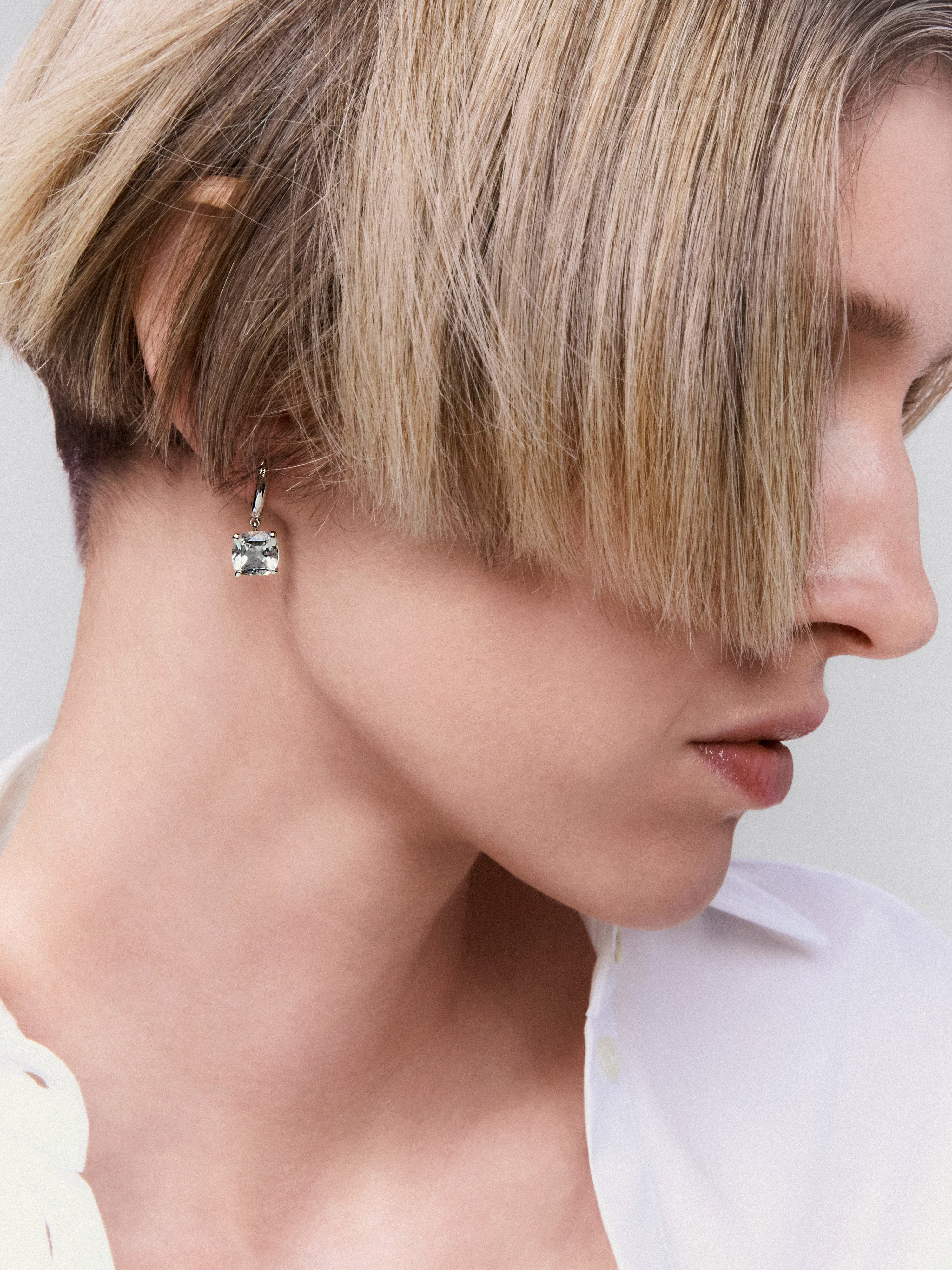 Pendientes criolla de plata con piedra amatista verde de 2,65cts