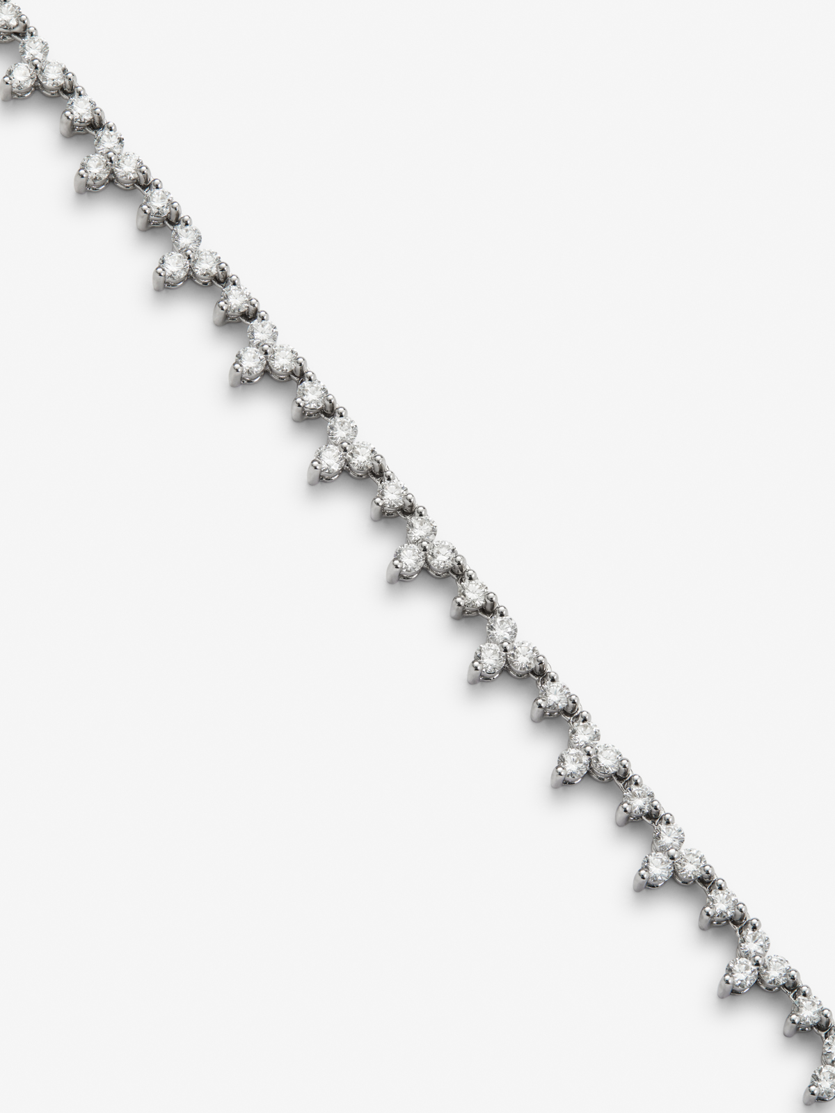 Collar rivière de oro blanco de 18K con diamantes blancos en talla brillante de 5,33 cts