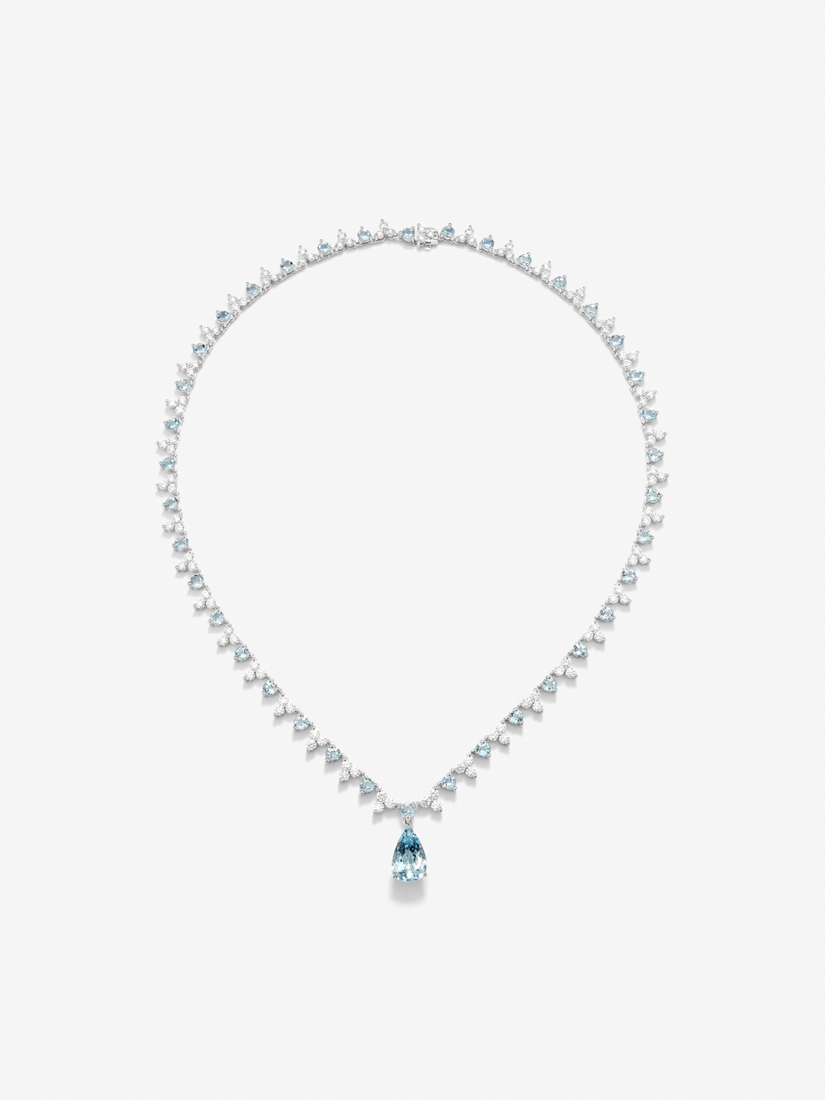 Collar rivière de oro blanco de 18K con aguamarina azul en talla pera de 3 cts, aguamarinas azules en talla brillante de 5,7 cts y diamantes blancos en talla brillante de 6,25 cts