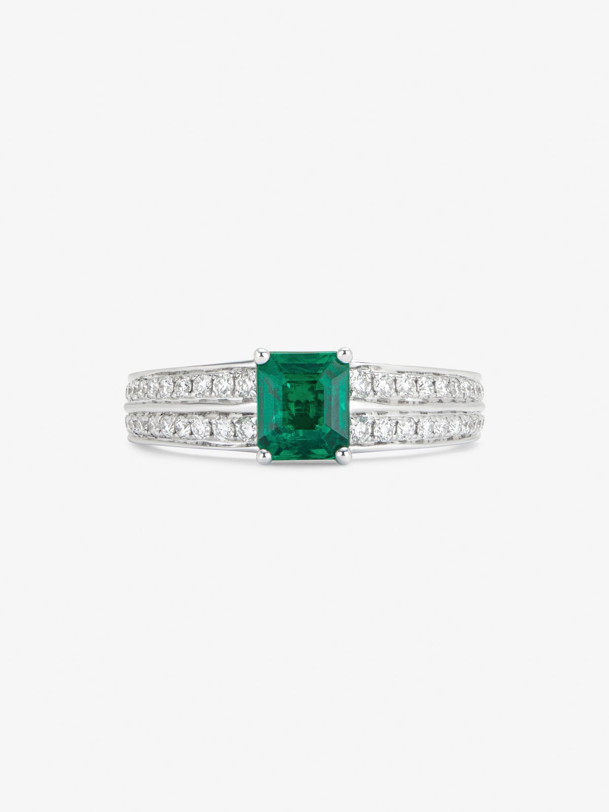 Anillo de oro blanco de 18K con esmeralda en talla octogonal de 0,446 cts y 52 diamantes en talla brillante con un total de 0,19 cts