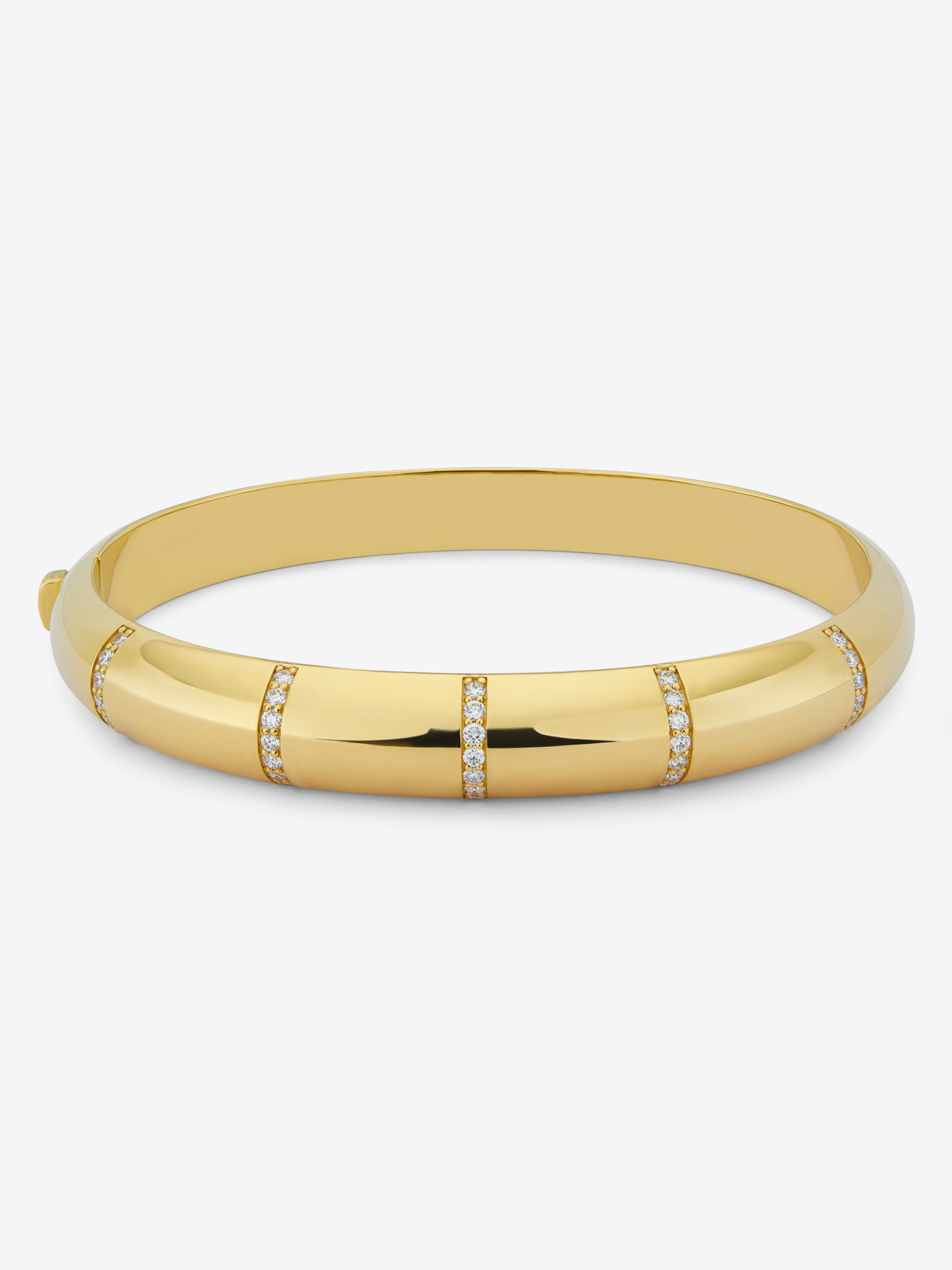 Pulsera rígida de oro amarillo de 18K con pavé de diamantes en talla brillante