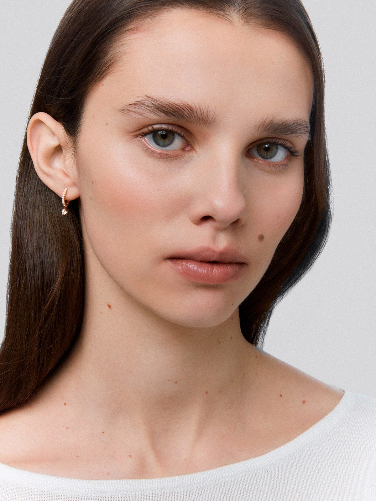 Pendientes aro con colgante de oro rosa de 18K con diamantes