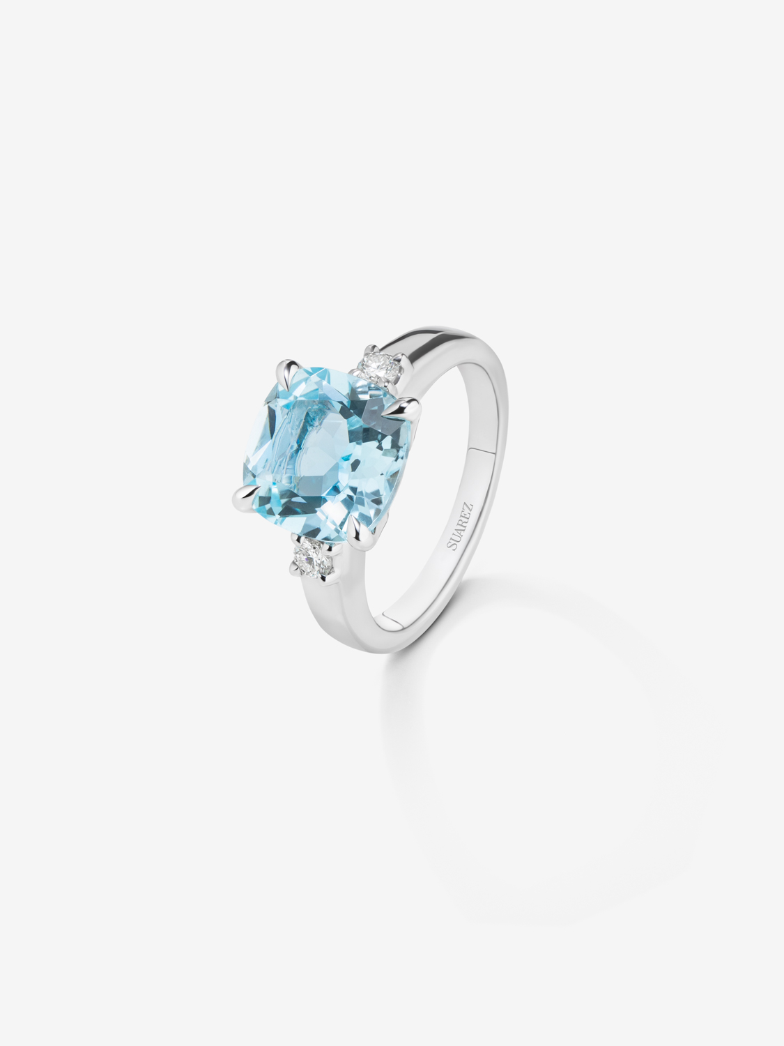 Three-piece 925 silver ring with topaz and diamonds