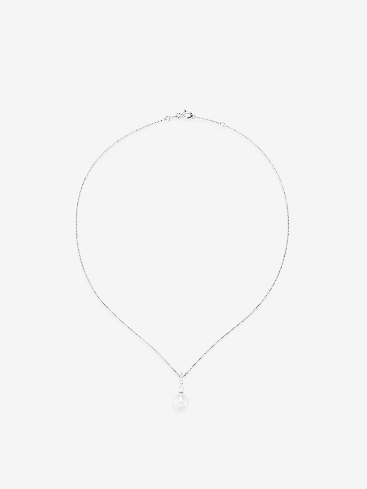 18k white gold chain pendant with diamond hoop and 8.5 mm Australian pearl