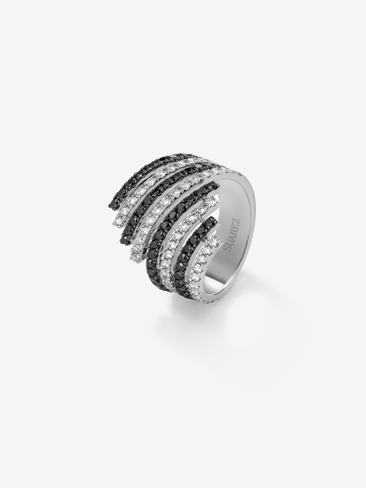 18K white gold pave ring with diamond