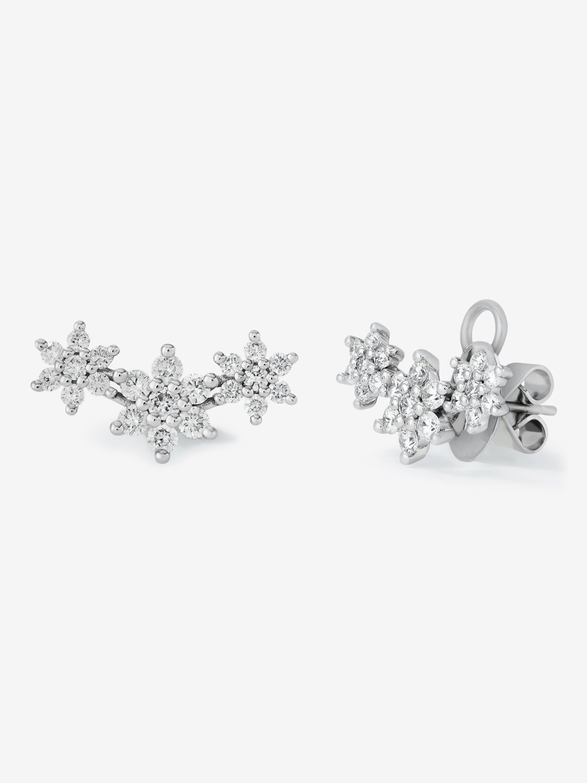 Pendientes de oro blanco de 18K con 42 diamantes en talla brillante con un total de 1,51 cts