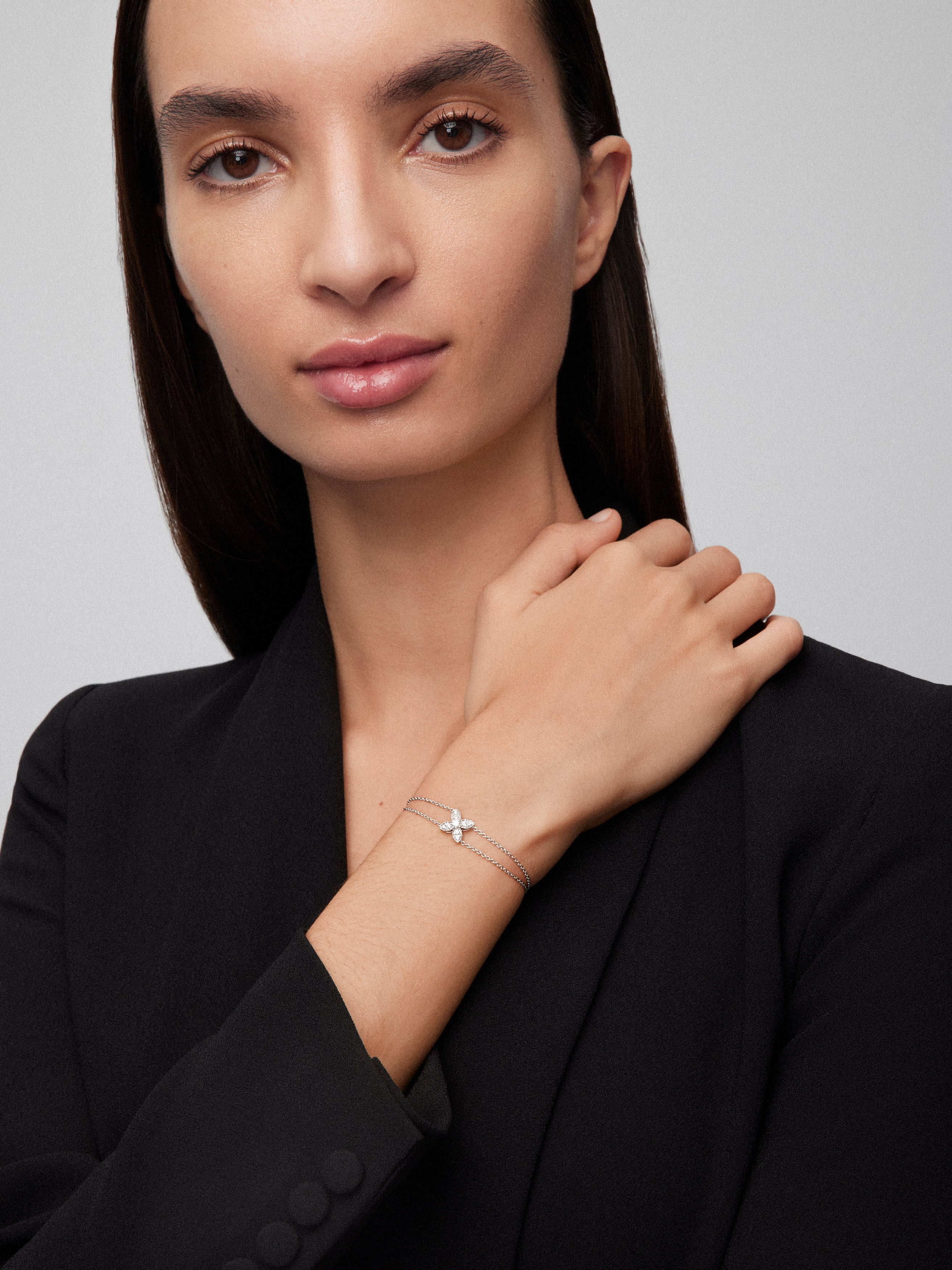 18K white gold bracelet with white diamonds in 0.16 cts