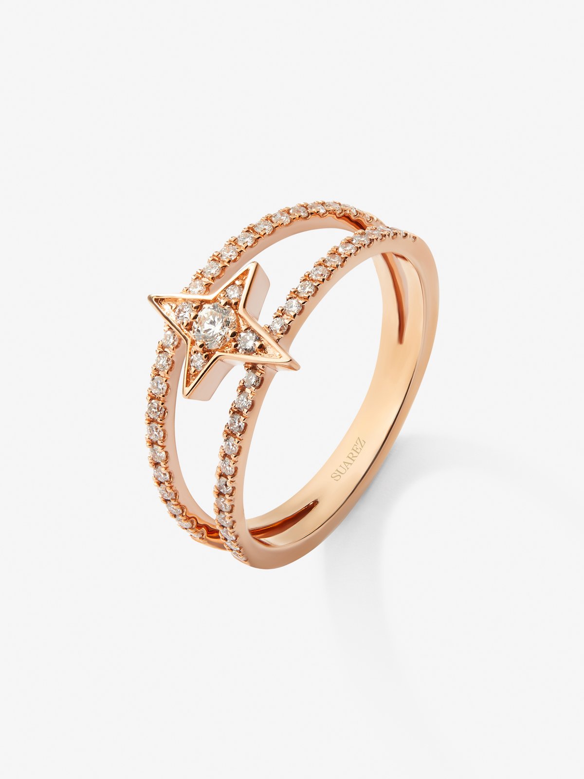 Anillo doble de oro rosa de 18K con estrella y 49 diamantes en talla brillante con un total de 0,29 cts