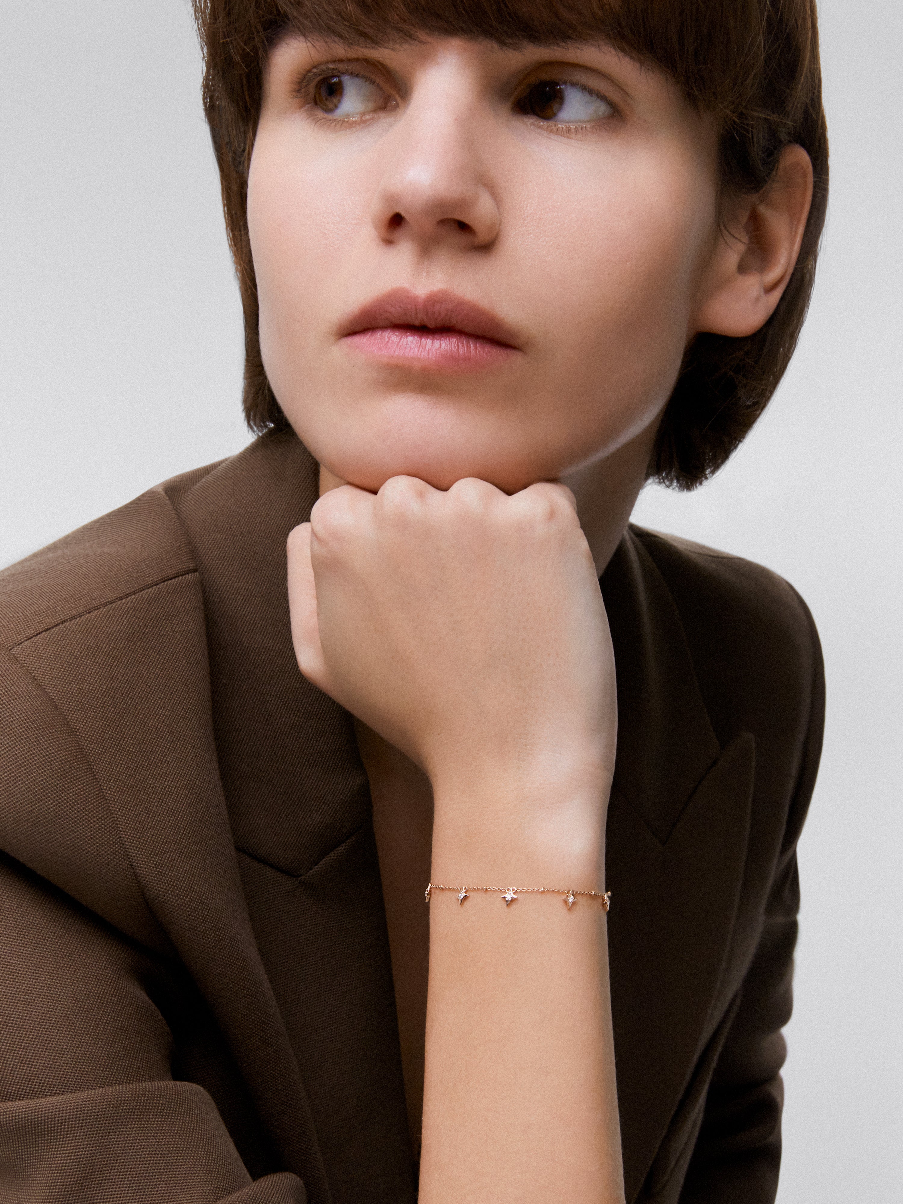 Pulsera cadena con estrellas de oro rosa de 18K con diamantes