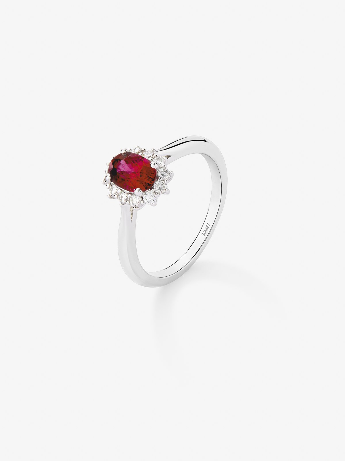 18K White Gold Ring with Red Red Vivid in 1.24 cts oval size and white diamonds of 0.25 cts