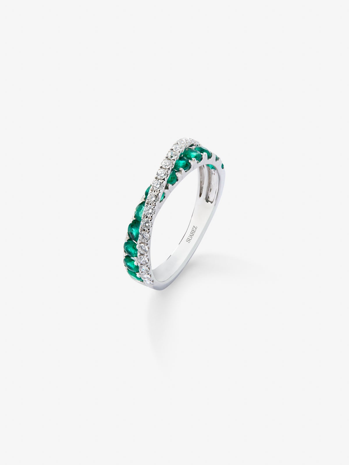 Anillo cruzado de oro blanco de 18K con esmeralda y diamante