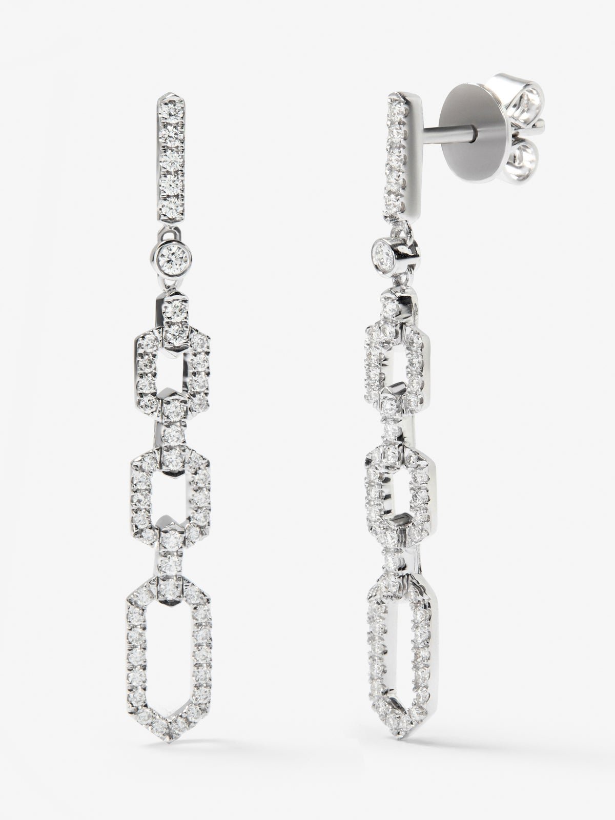 18K white gold earrings with 96 brilliant-cut diamonds with a total of 0.58 cts