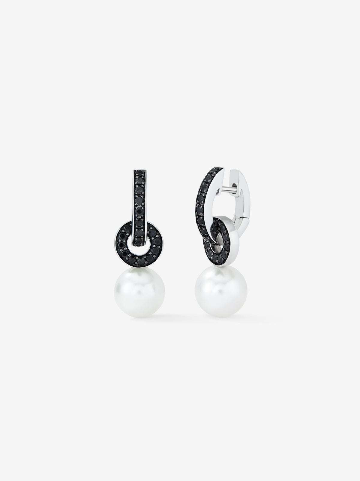 Pendiente de doble aro de plata 925 combinado con perla akoya de 8,5 mm y espinela