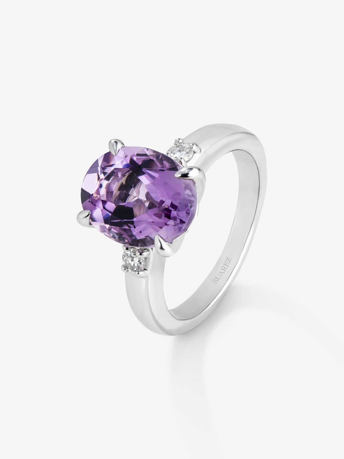 Anillo tresillo de plata 925 con amatista y diamantes