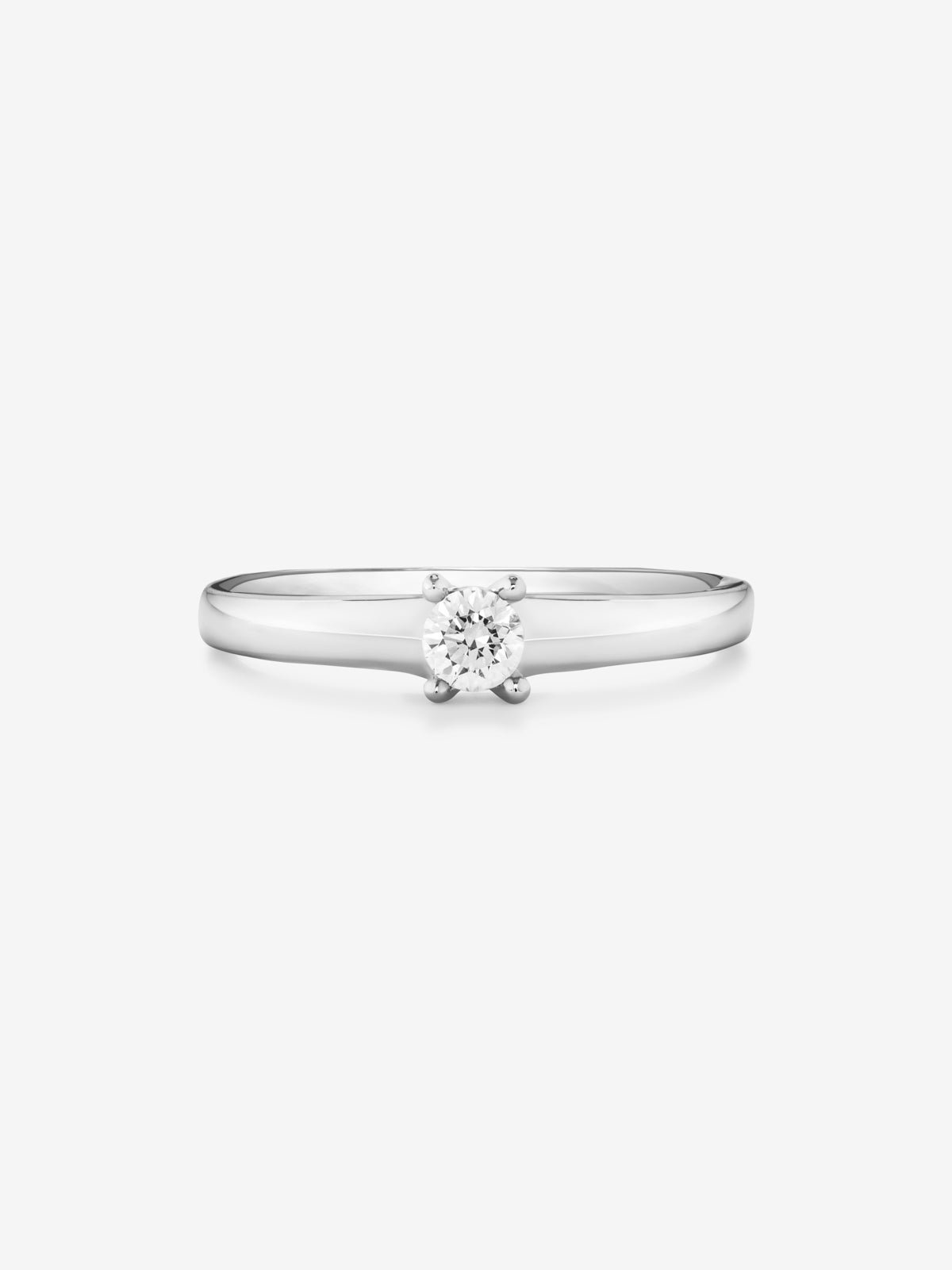 Anillo solitario de oro blanco de 18K con diamante en talla brillante de 0,15 cts