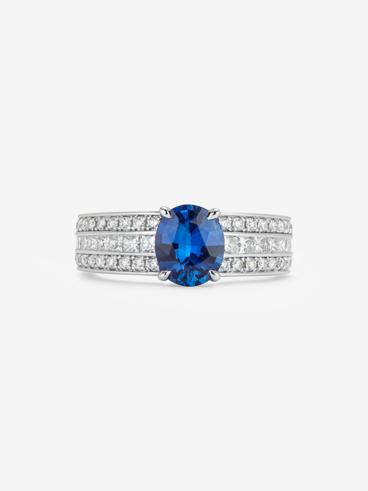 18K white gold ring with oval-cut royal blue sapphire of 2.53 cts, 44 brilliant-cut diamonds with a total of 0.37 cts and 22 princess-cut diamonds with a total of 0.58 cts