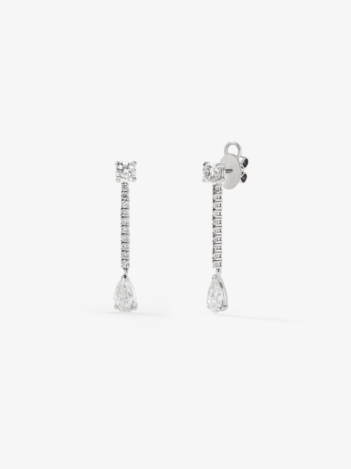 Pendientes desmontables de oro blanco de 18K con diamantes blancos en talla pera y brillante de 3,23 cts