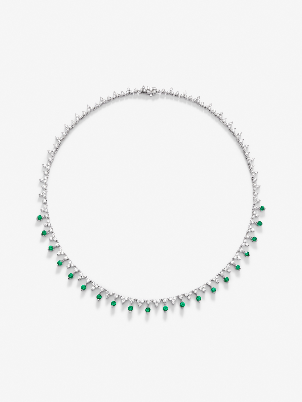 18K White Gold Rivière Necklace with green emeralds in bright size 1.72 cts and white diamonds in 6.53 cts