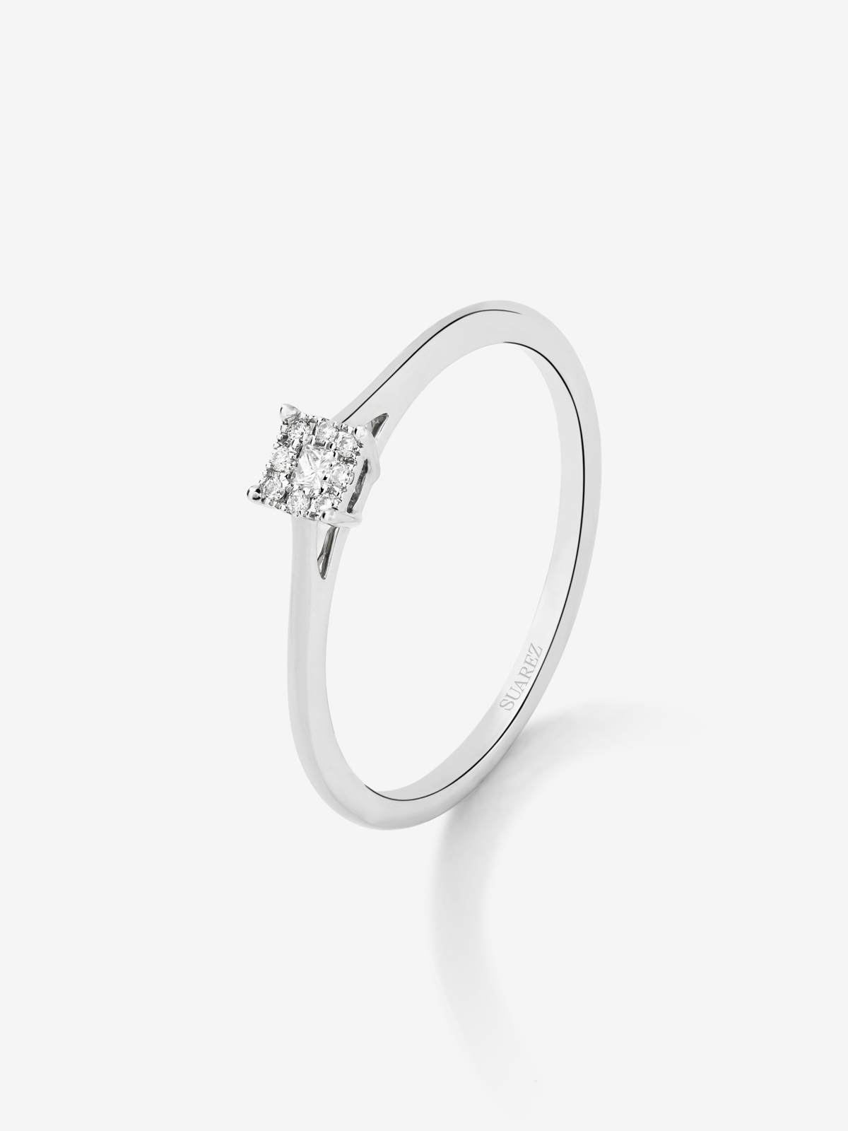 Anillo oro blanco de 18K de diamantes en pavé