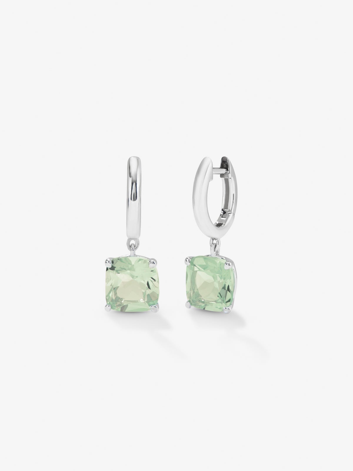 925 silver earrings with green amethists in 5.3 cts Cushion