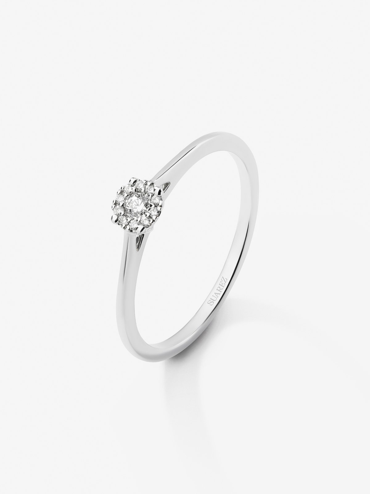 18K white gold ring with 11 brilliant-cut diamonds with a total of 0.06 cts