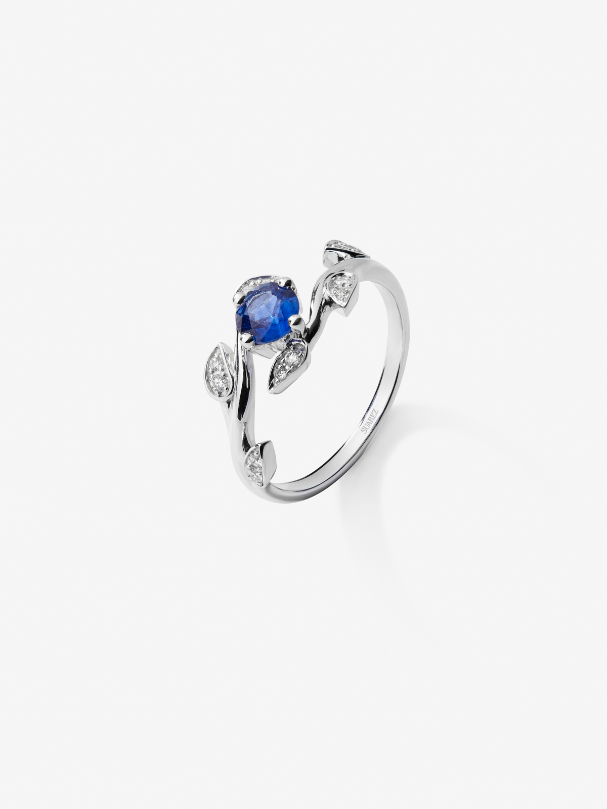 18K White Gold Ring with Blue Sapp