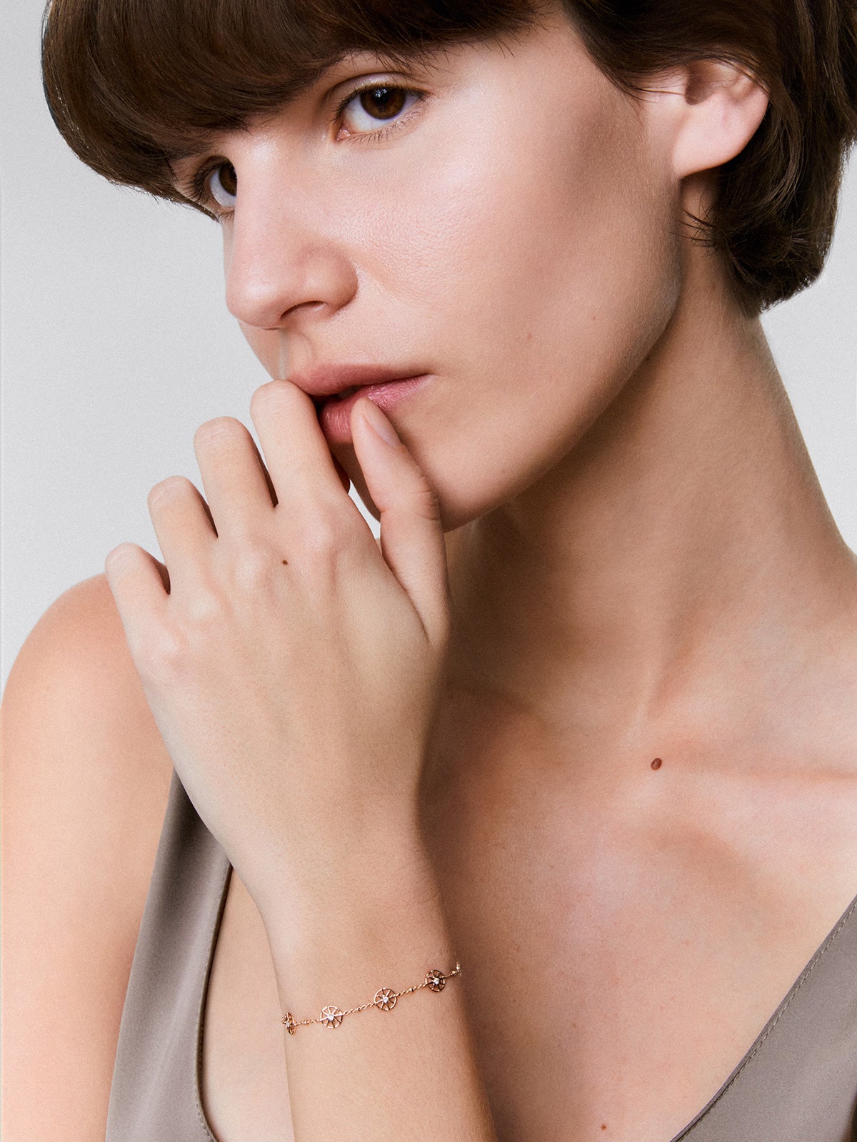 Pulsera cadena con estrellas de oro rosa de 18K con diamantes