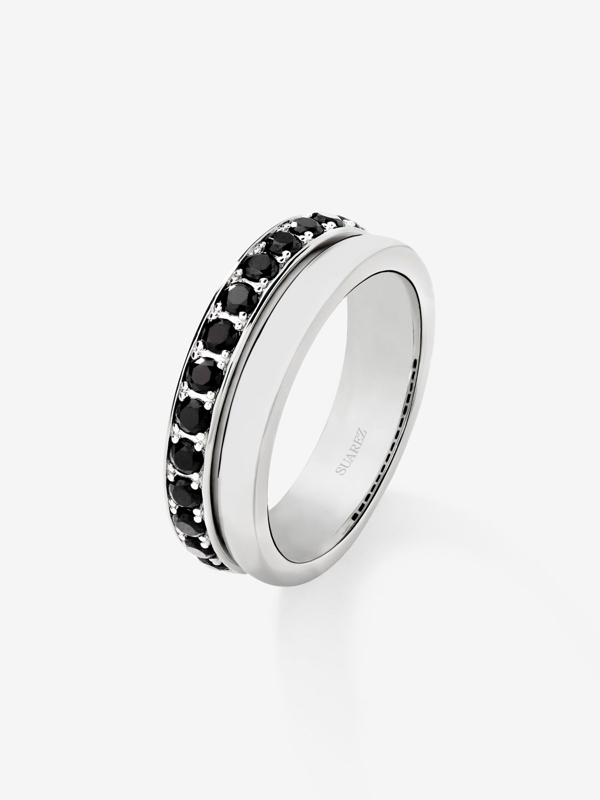 Anillo de plata 925 con 15 espinelas en talla brillante