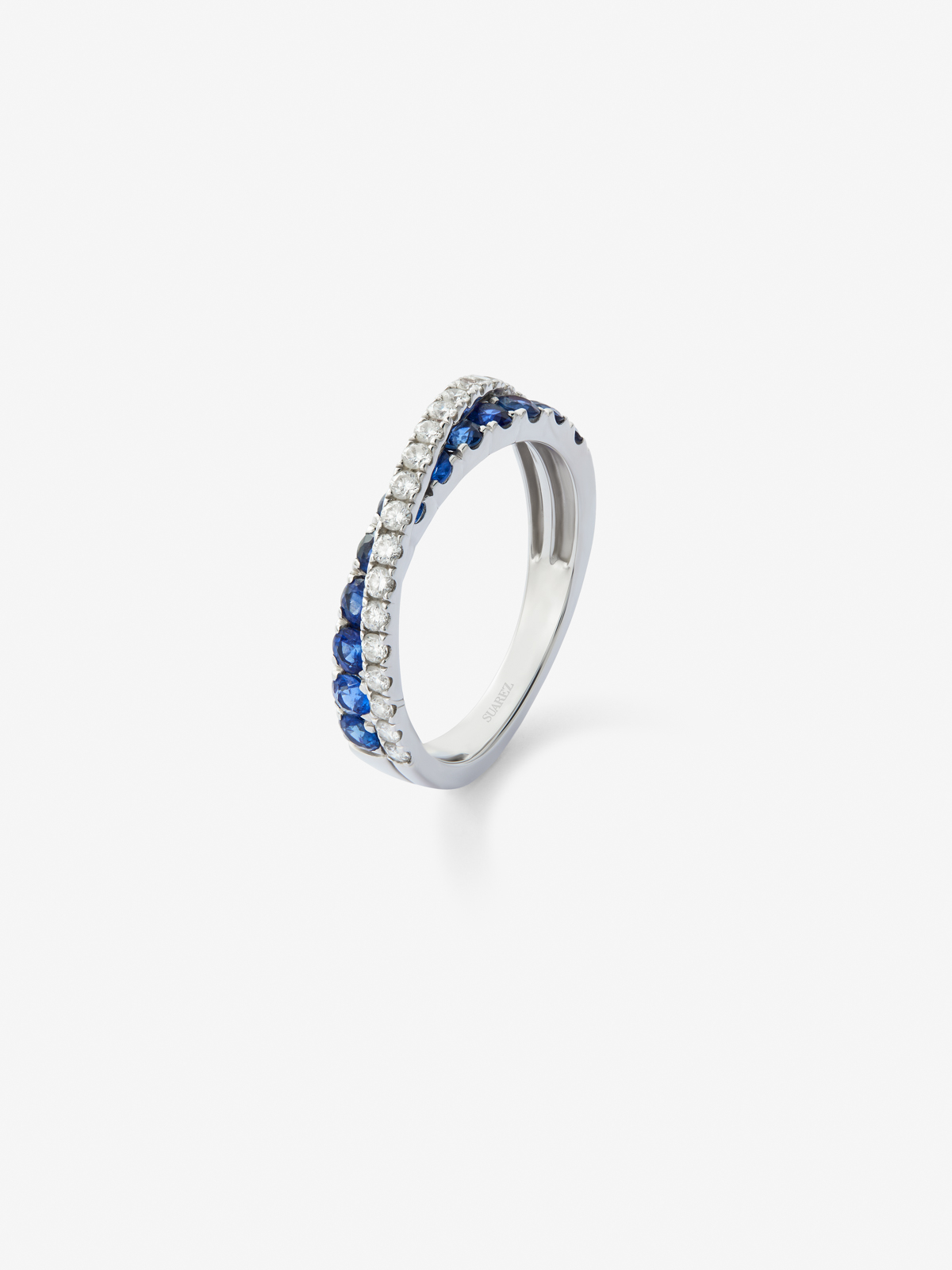 18K white gold crossover ring with sapphire and diamond