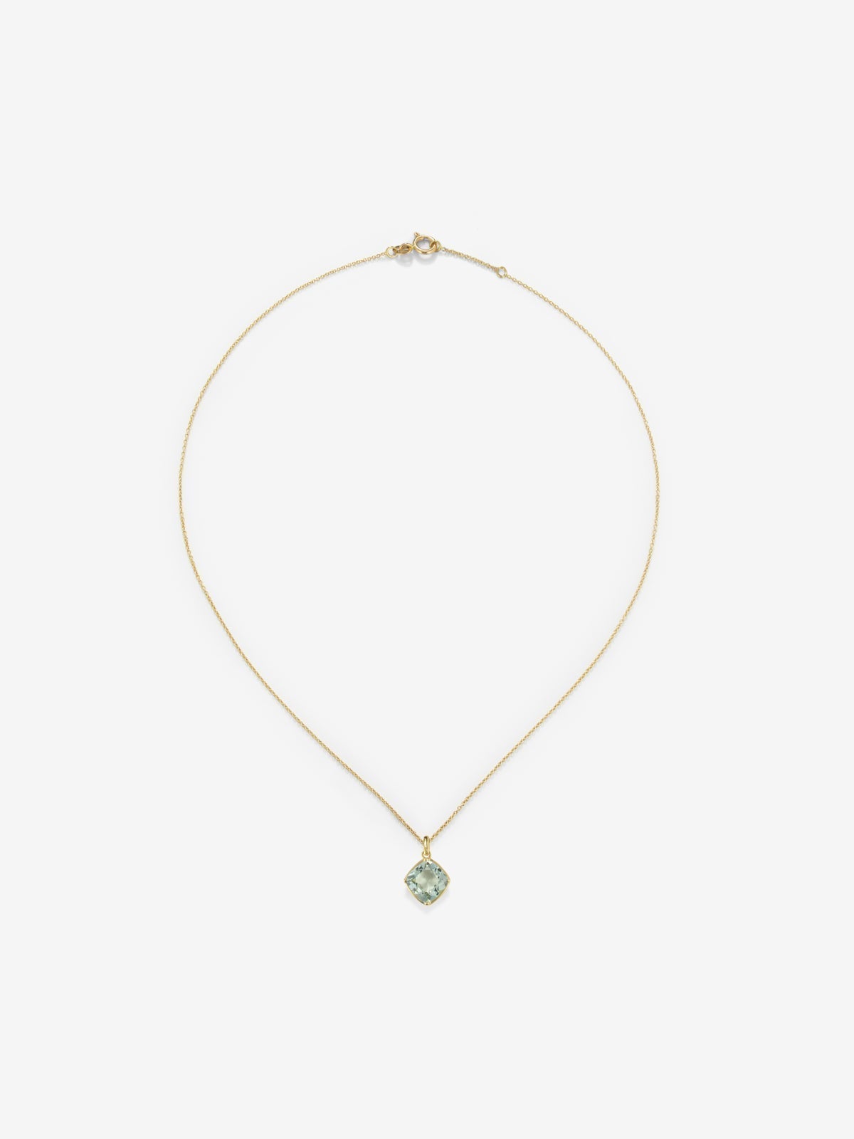 Colgante cadena de oro amarillo de 18K con amatista verde