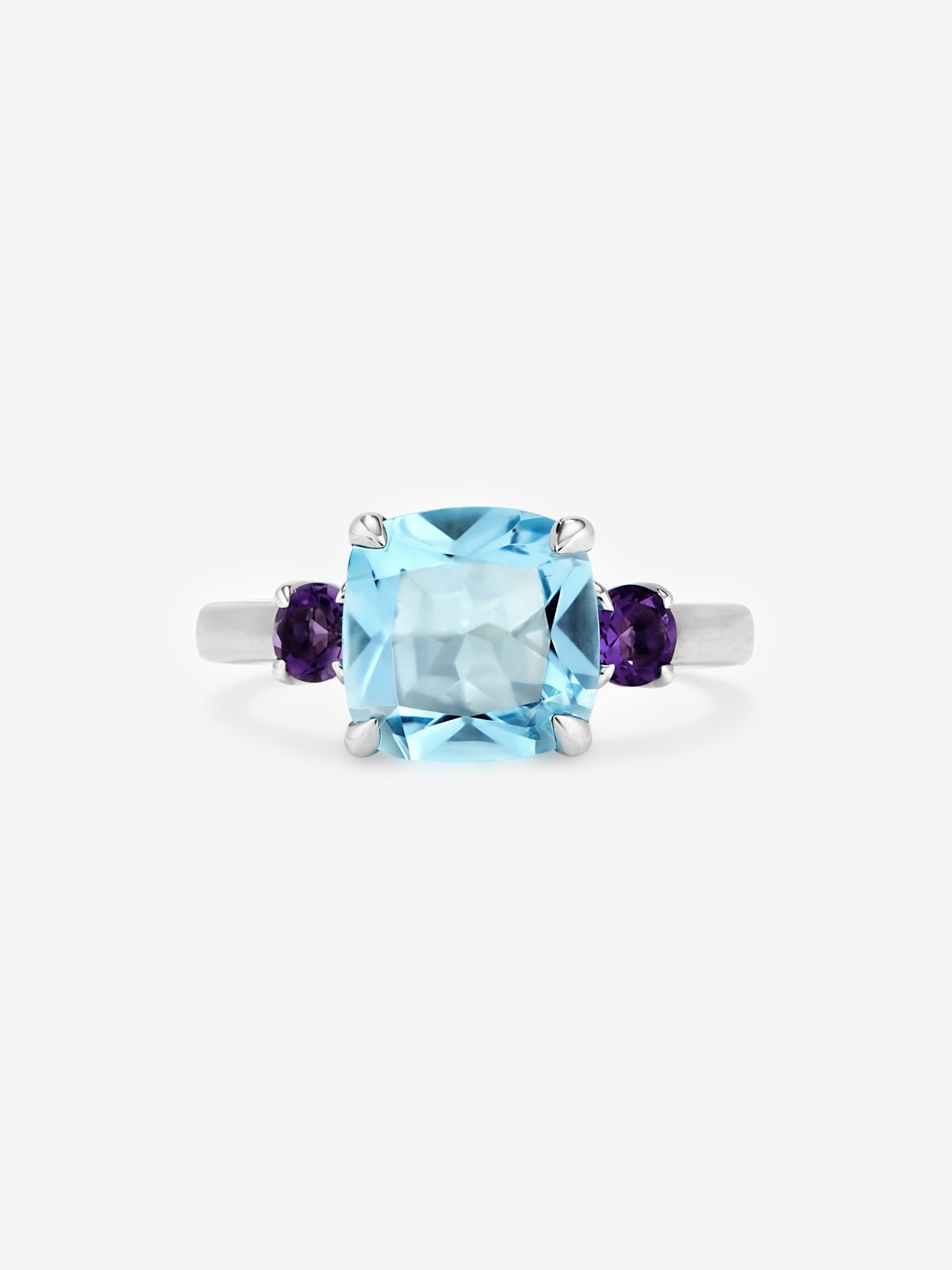 Anillo tresillo de plata 925 con topacio azul sky en talla cushion y amatistas moradas en talla brillante