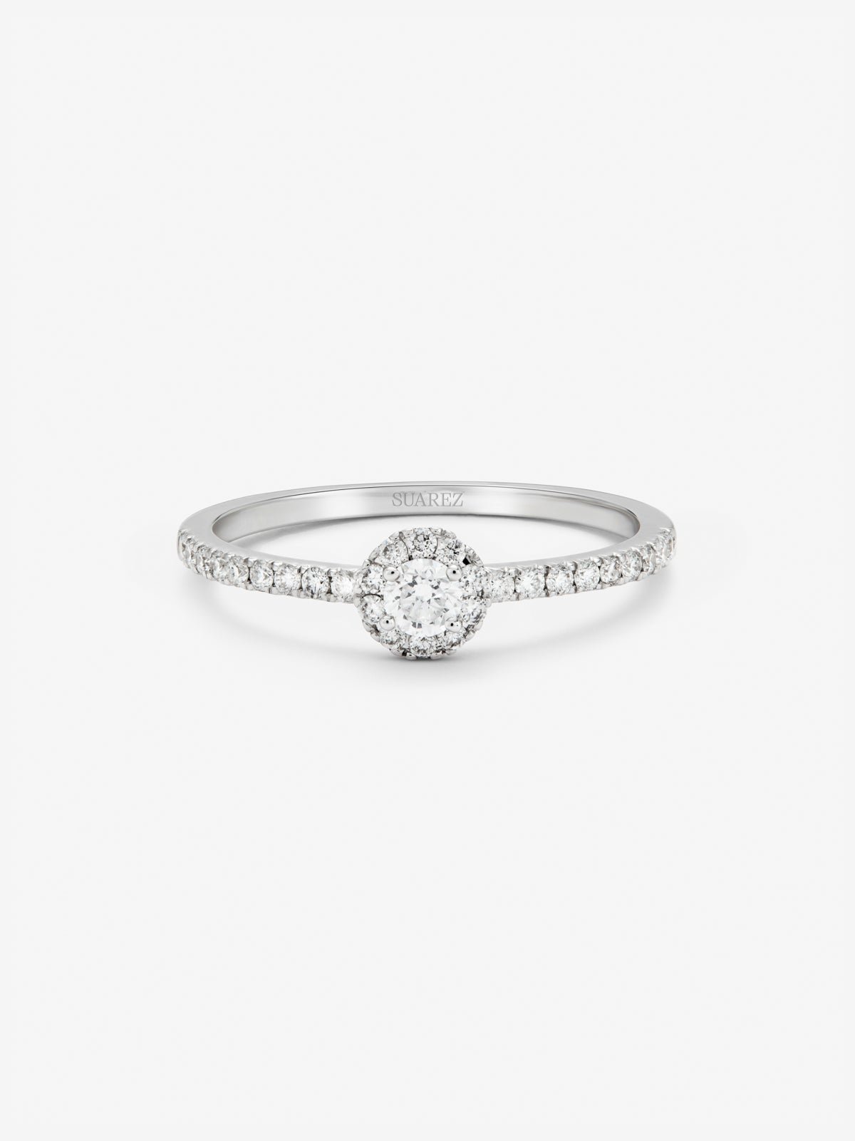 18K white gold ring with central brilliant-cut diamond of 0.1 cts and 28 brilliant-cut diamonds with a total of 0.2 cts