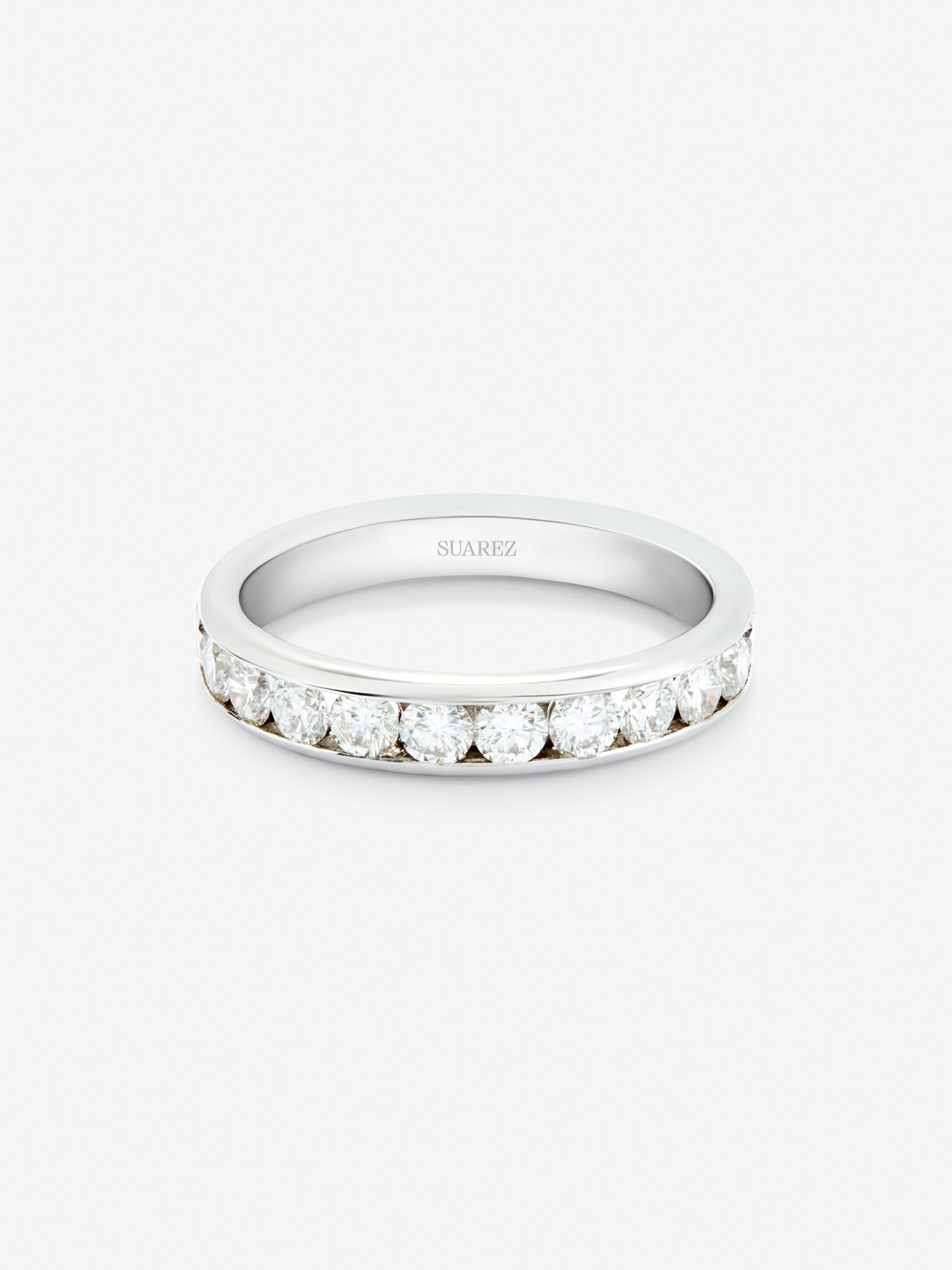 Anillo alianza media de compromiso de oro blanco de 18K con diamantes en banda