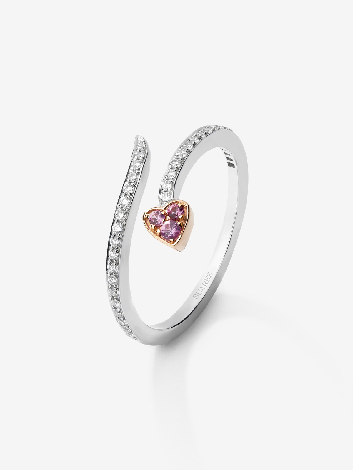 Anillo de oro rosa y oro blanco de 18kt con diamantes y zafiros