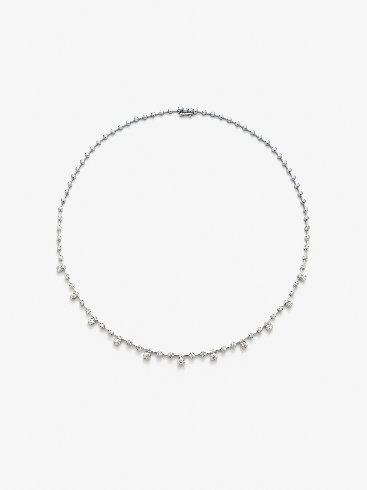18K white gold necklace with white diamonds in 2.61 cts